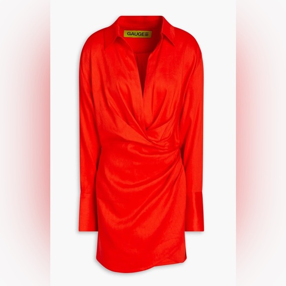 GAUGE81 Naha Linen Short Dress in
Blood Orange - Picture 2 of 9